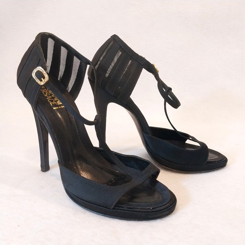Gianni Versace 4.5" Heels Sandals Womens 37 / 7 Black Satin Mesh T Strap Italy
